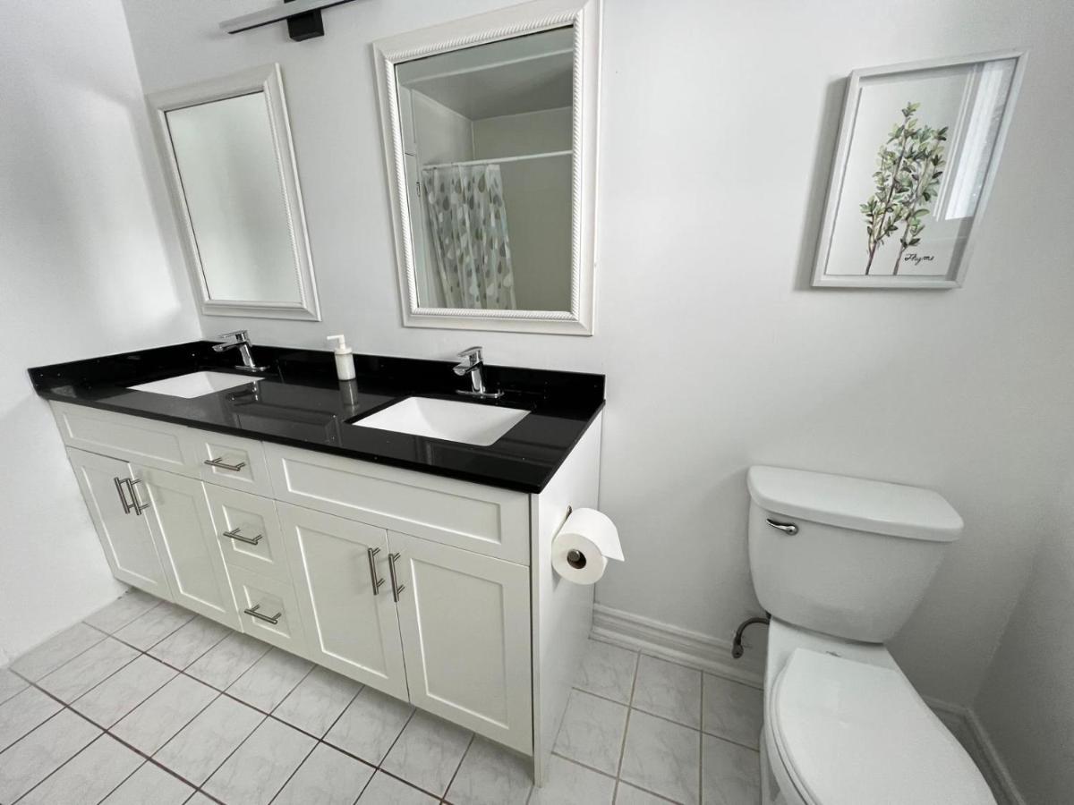 Letitia Heights !C Quiet And Modern Private Bedroom With Shared Bathroom Barrie Exteriör bild