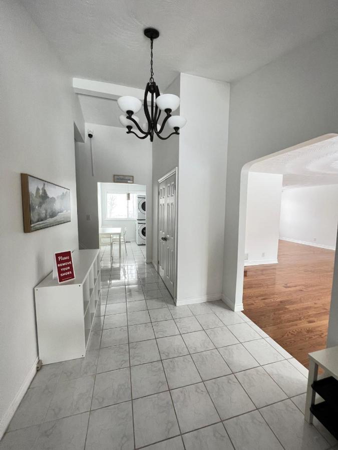 Letitia Heights !C Quiet And Modern Private Bedroom With Shared Bathroom Barrie Exteriör bild