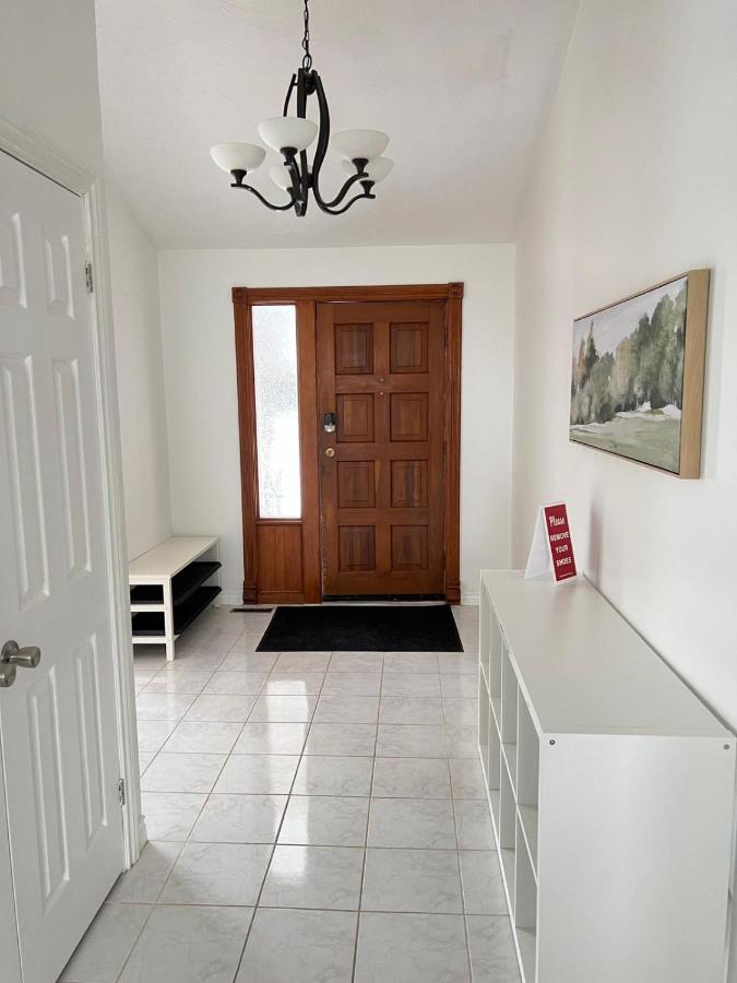 Letitia Heights !C Quiet And Modern Private Bedroom With Shared Bathroom Barrie Exteriör bild