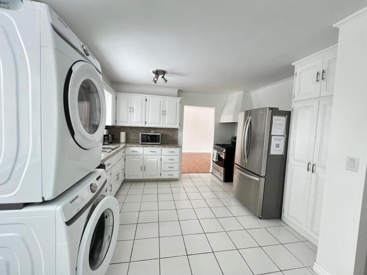 Letitia Heights !C Quiet And Modern Private Bedroom With Shared Bathroom Barrie Exteriör bild