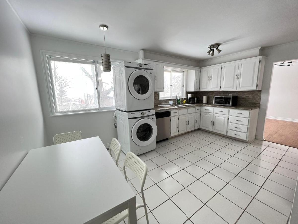 Letitia Heights !C Quiet And Modern Private Bedroom With Shared Bathroom Barrie Exteriör bild